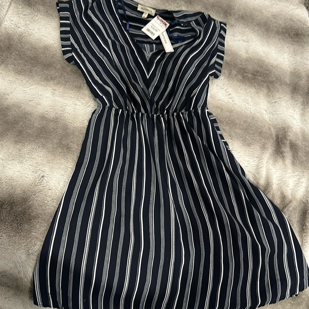 Dark navy dress. Juniors, medium
